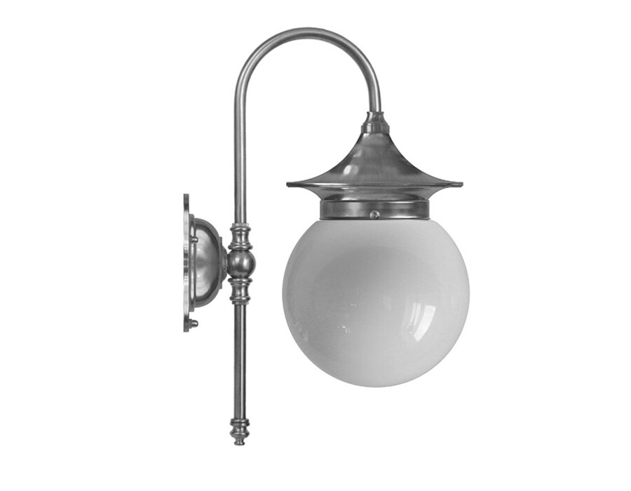 Badrumslampa Fryxell - förnicklad / opalvitt klotglas